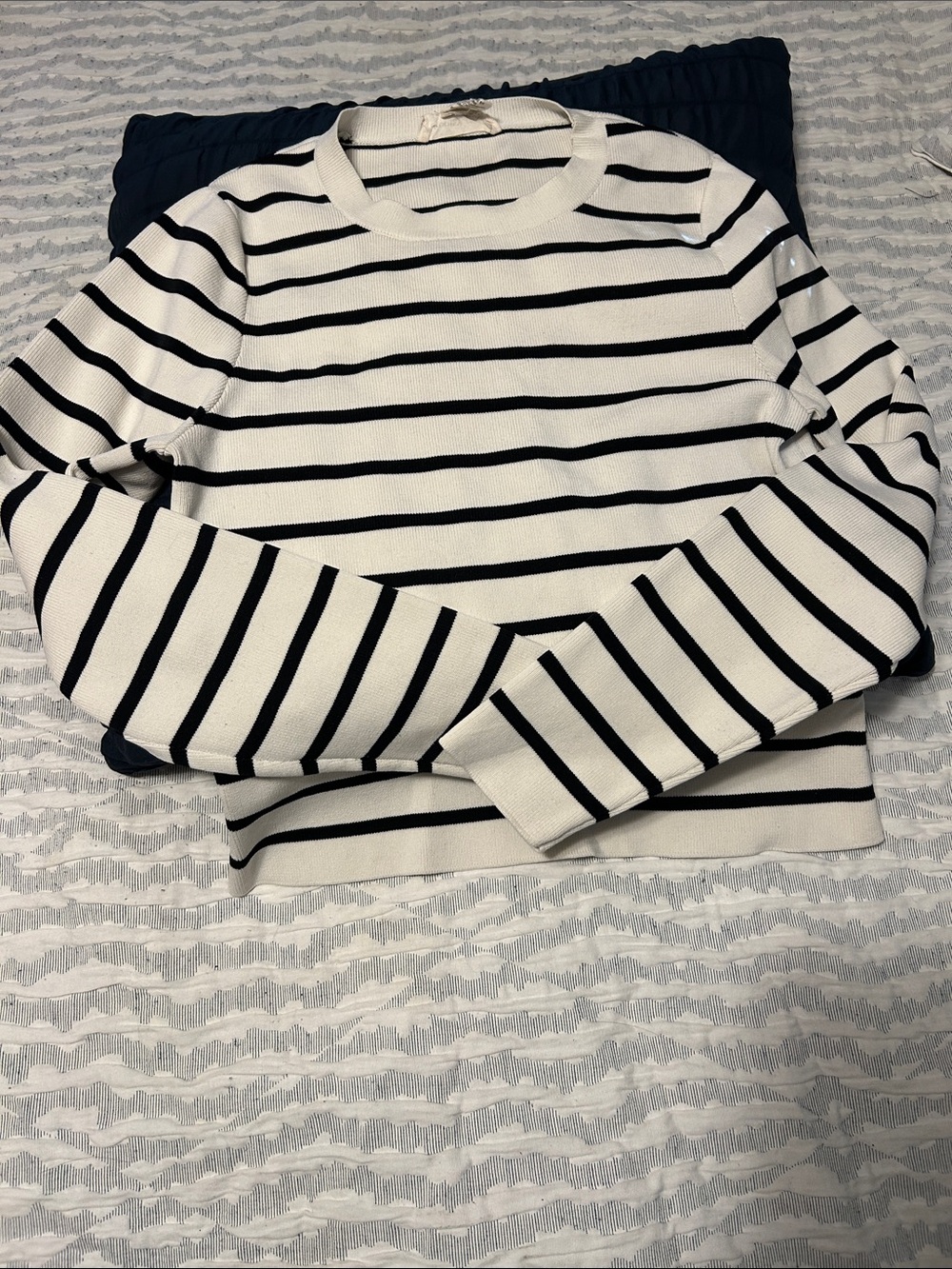 Striped Crewneck Sweater - White & Black